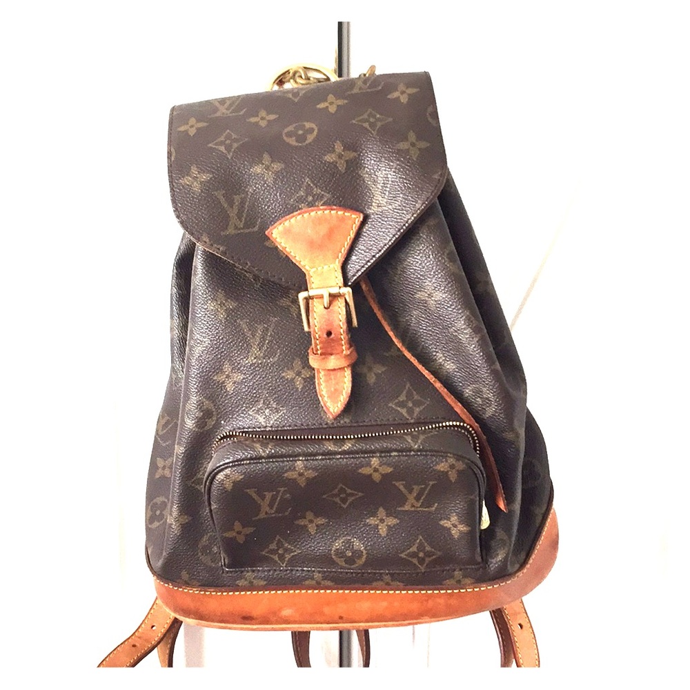 100% authentic Louis Vuitton nap sack